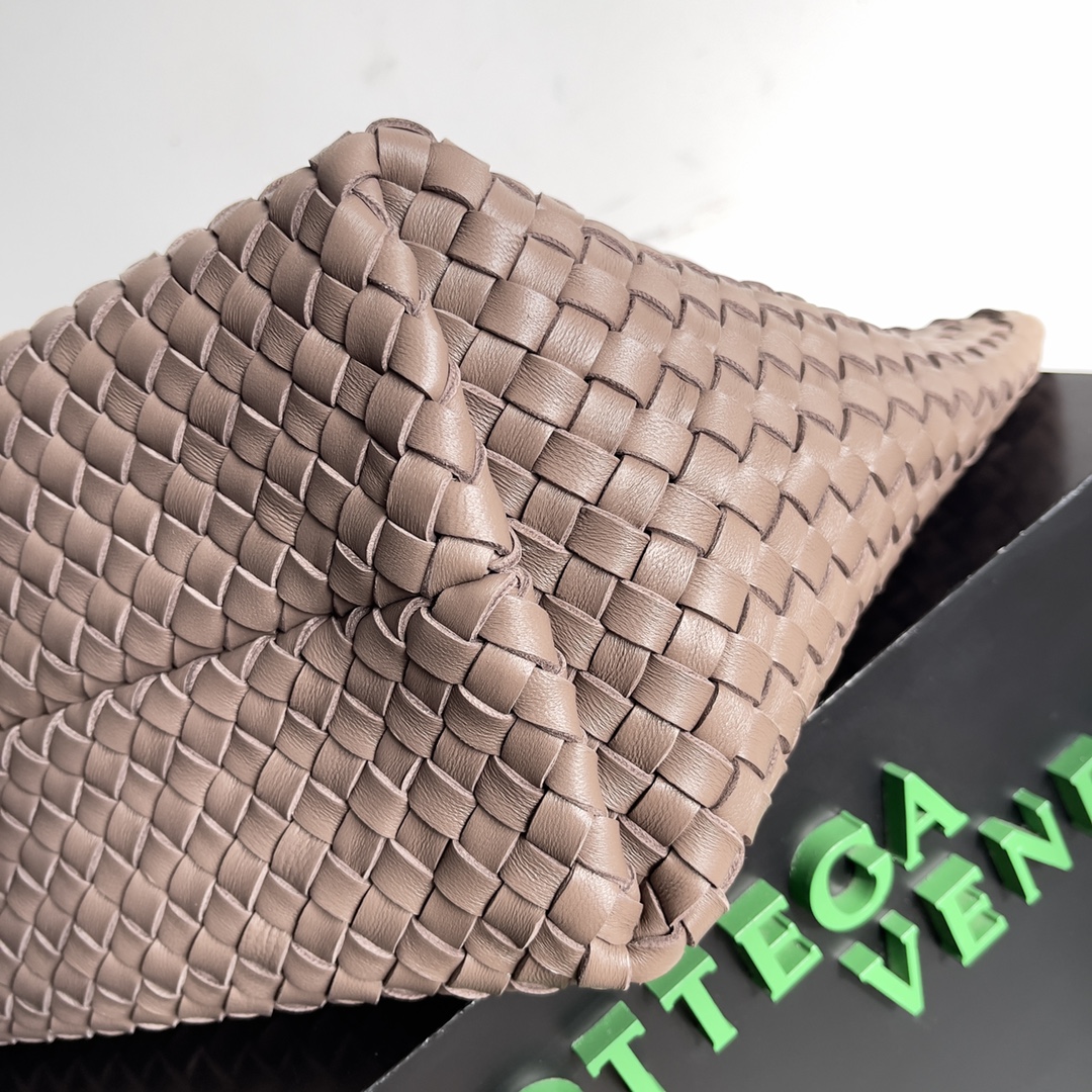 Bottega Veneta Shopping Bags